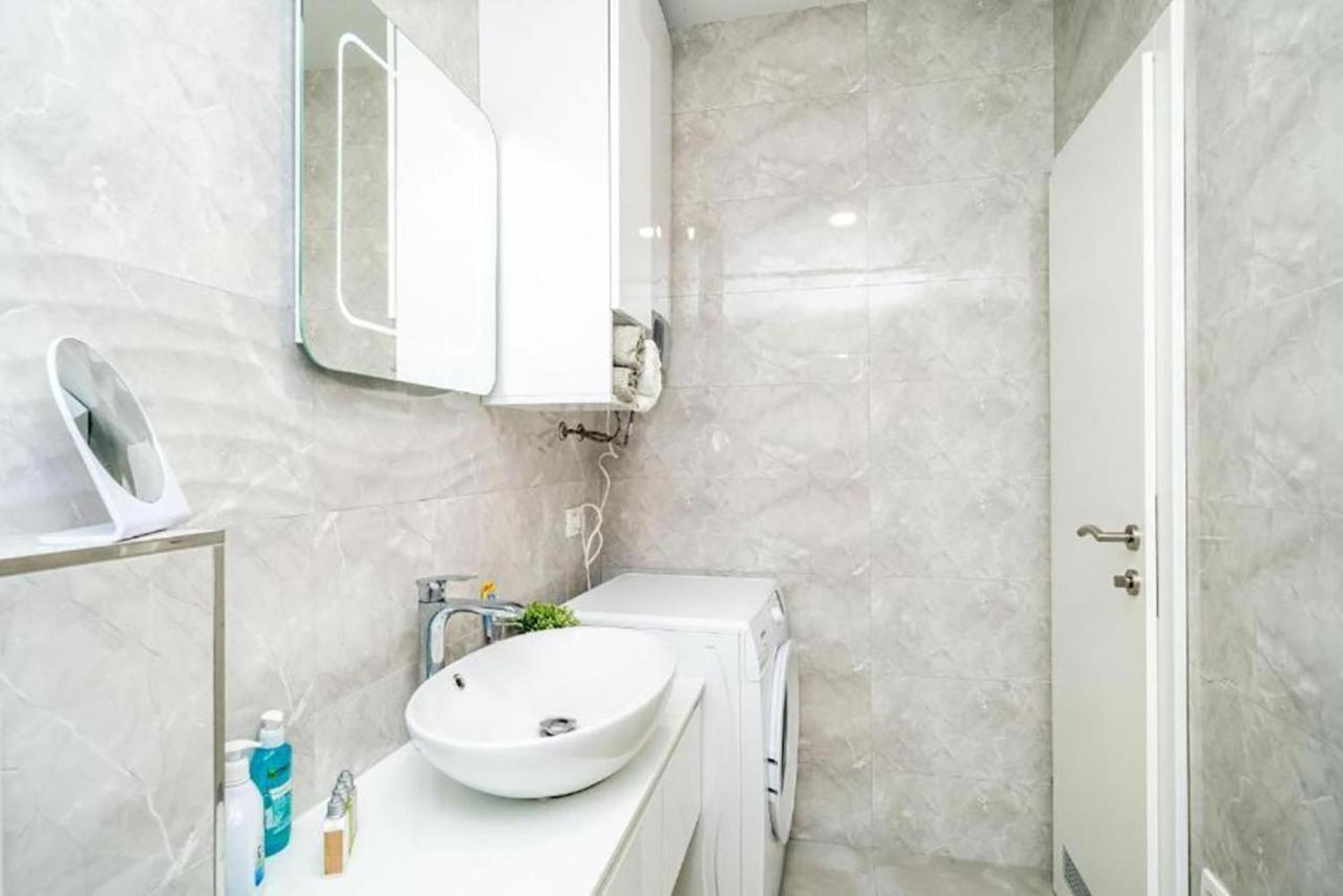 Apartment Matej Mokošica Exteriör bild